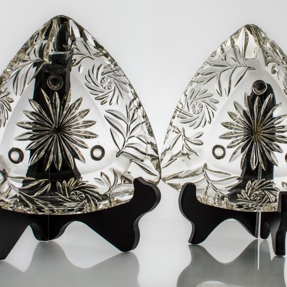 Pair of Mid-Century Modern Pressed Glass Footed Ashtrays - Picture 3 of 7